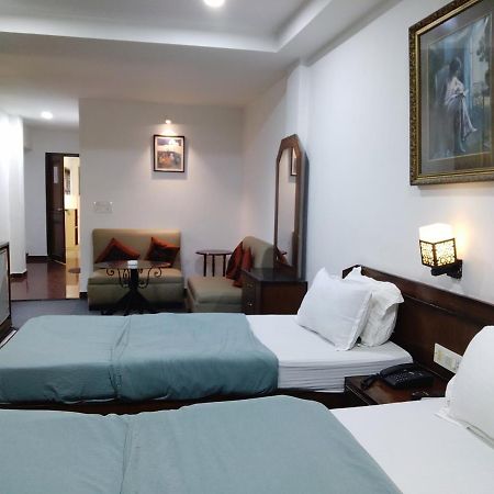 Hotel The Maple Siliguri Zewnętrze zdjęcie