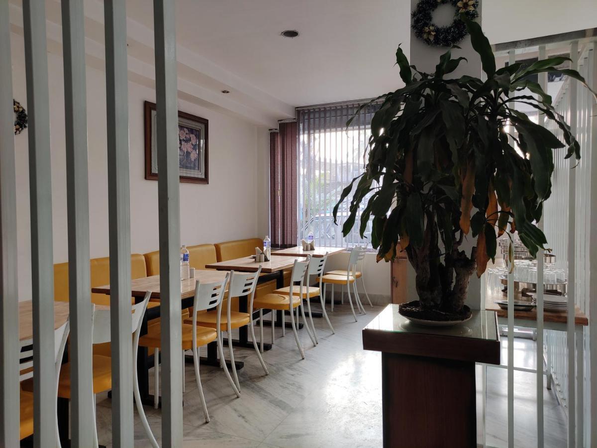 Hotel The Maple Siliguri Zewnętrze zdjęcie